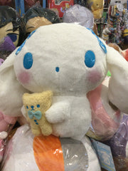 Sanrio Cinnamoroll 20th Anniversary Holds Teddy Bear Medium Plush Type B (In-stock)
